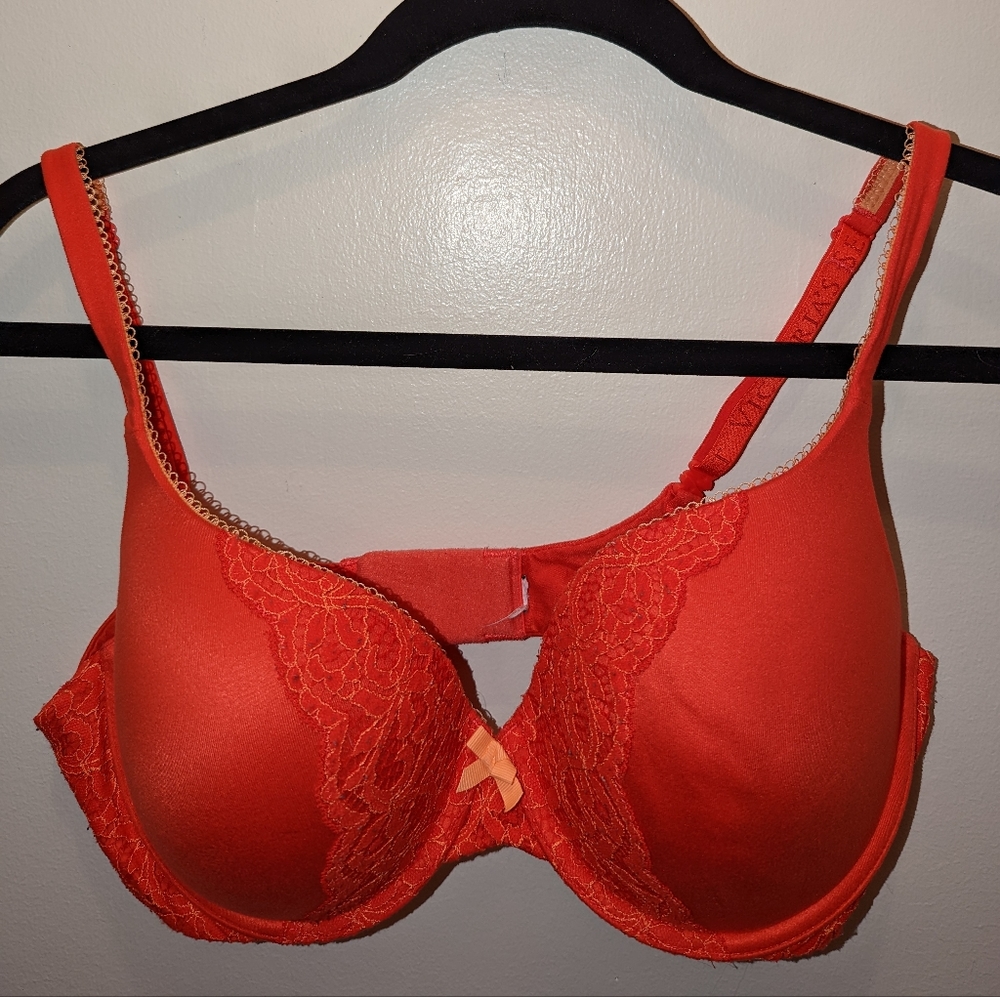Red Lacey Victoria's Secret Push up Bra